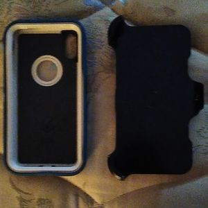 OtterBox defender case with clip for iPhone X